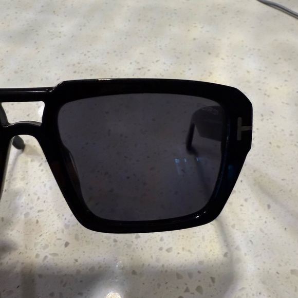 Tom Ford Style 1153 Redford sunglasses shiny black beautiful - Picture 9 of 9